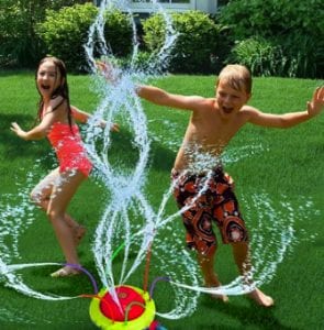 Hydro Swirl Spinning Sprinkler (Prime Time Toys)