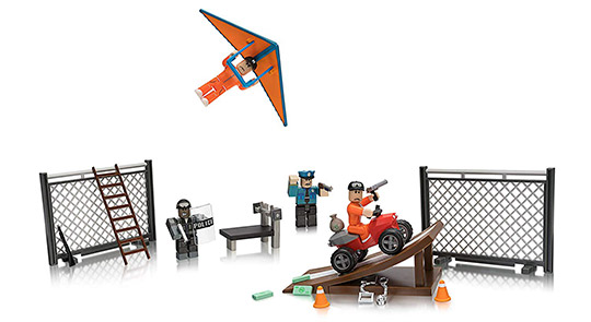 Roblox Jailbreak Great Escape The Toy Insider - roblox jailbreak museum heist deluxe playset the toy insider