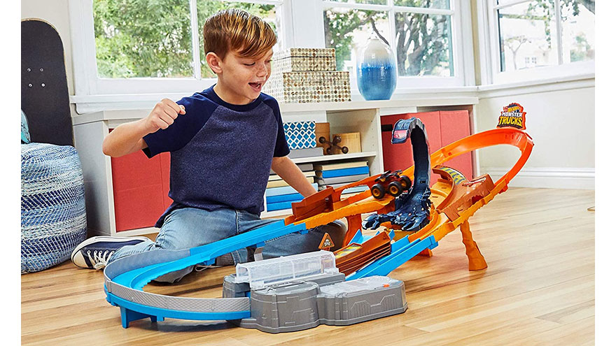 HOT WHEELS MONSTER TRUCKS SCORPION PLAYSET | The Toy Insider