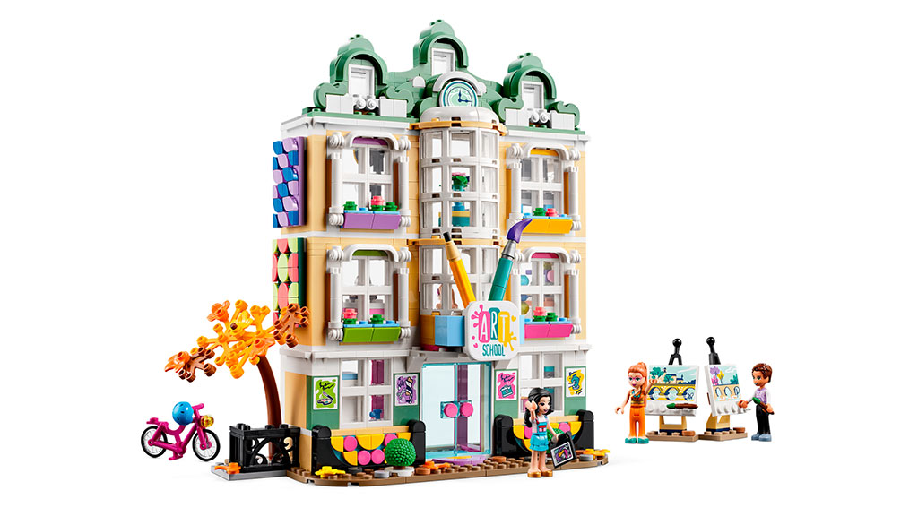 LEGO FRIENDS EMMA'S ART SCHOOL | The Toy Insider