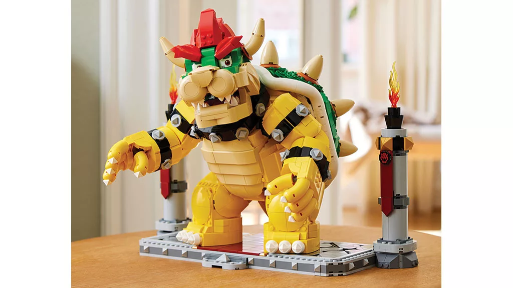 SUPER MARIO Nintendo Super Mario Deluxe Bowser Battle Playset with Lights  and Sounds, 2.5 Inch Bowser Action Figure Included