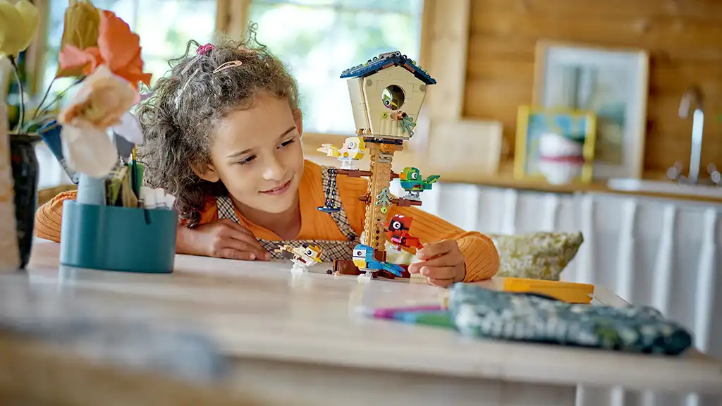 Holiday shopping: The best toys for kids make use of their imaginations,  not a screen - ABC News