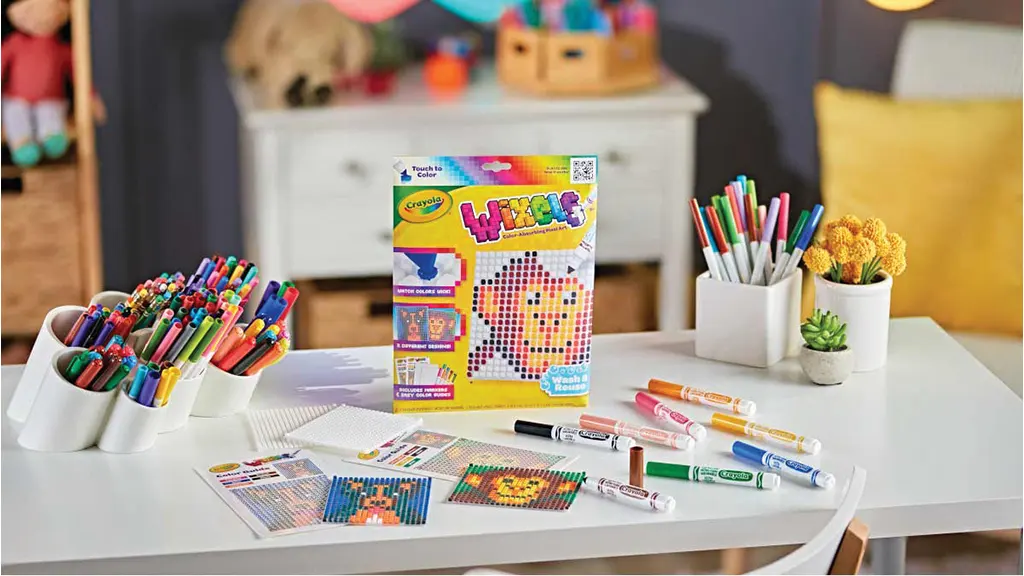 PIXELO Metallic Electronic Pen Art Set with 8 Designs & 6 Colored Markers  for 6+