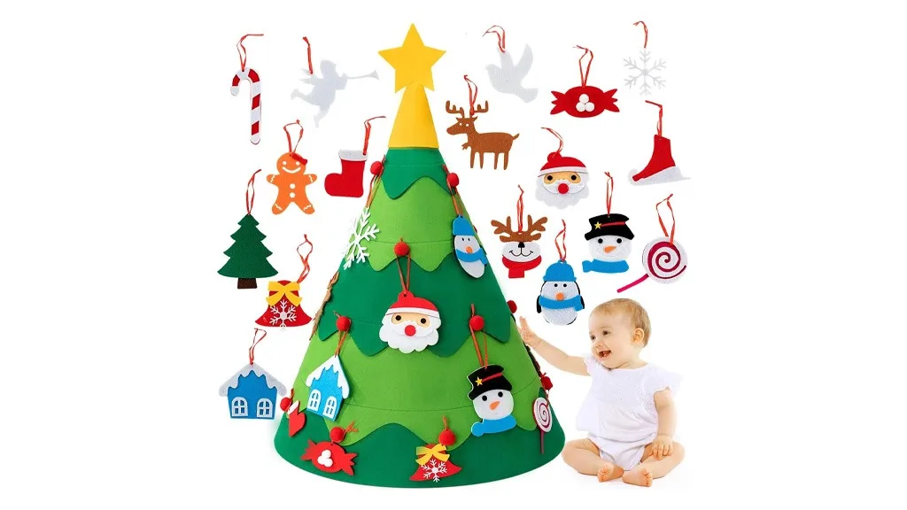 DIY FELT CHRISTMAS TREE - The Toy Insider
