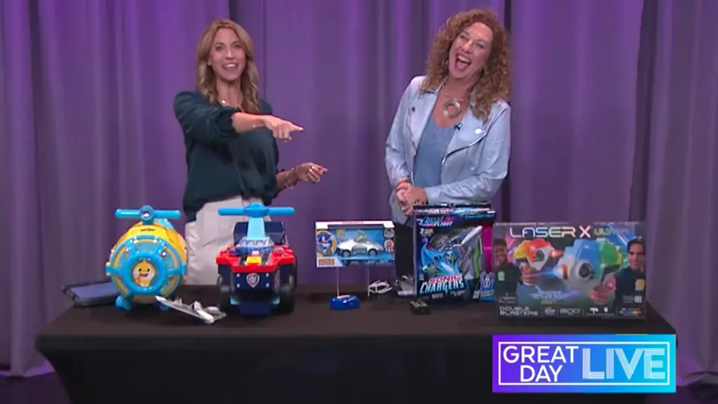 Awesome Outdoor Toys on Great Day Live - The Toy Insider