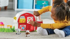 Peekaboo Learning Barnyard Playset | Source: Learning Resources