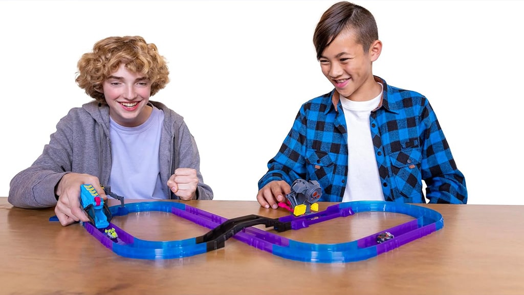 Race into Battle with Goliath's Hyper Burst Collection | The Toy