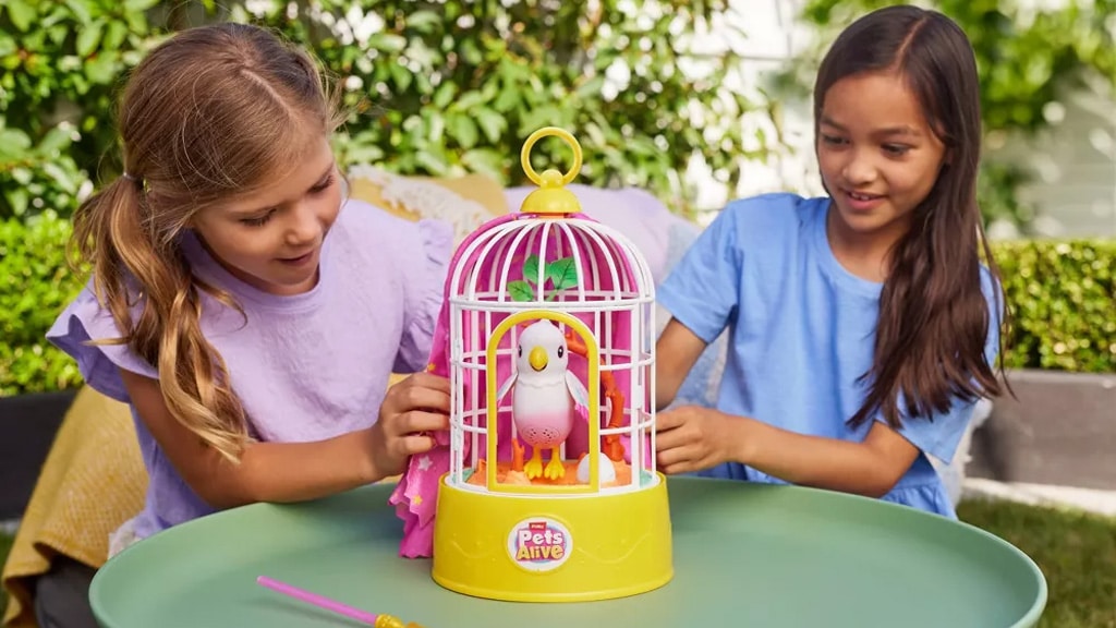 Expert Review: ZURU’s Pets Alive — Polly the Magic Bird