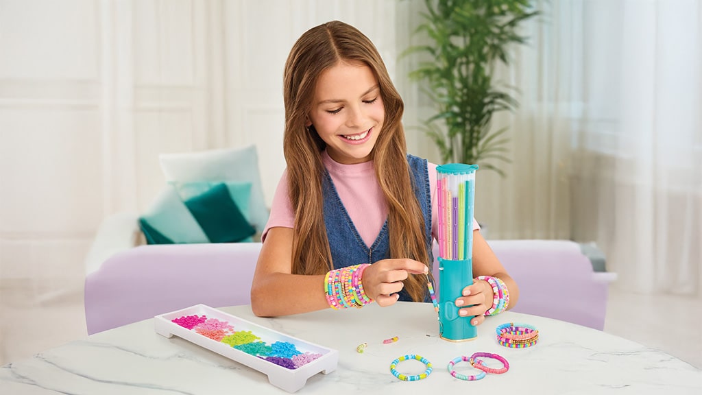 Expert Review: Make It Real’s Swift Clicks Heishi Bracelet Maker