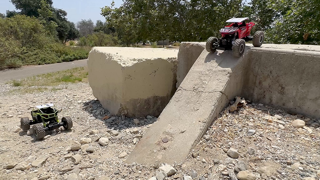 This R/C toy has major speed and a range of 100 ft.