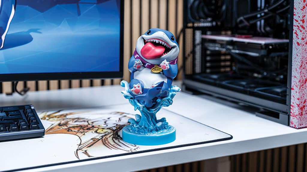 JEFF THE LAND SHARK CABLE GUY CONTROLLER HOLDER | The Toy Insider